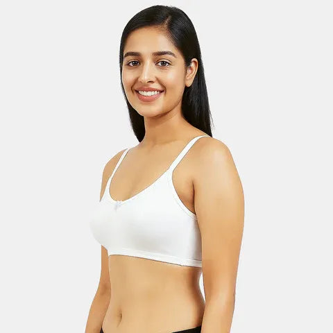 Comfortable white T-shirt bra Envie non wired non padded moulded 3/4th coverage workwear bra