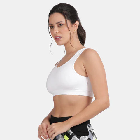 Seamless white sports bra Envie full coverage non wired lightweight comfortable activewear bra for workouts