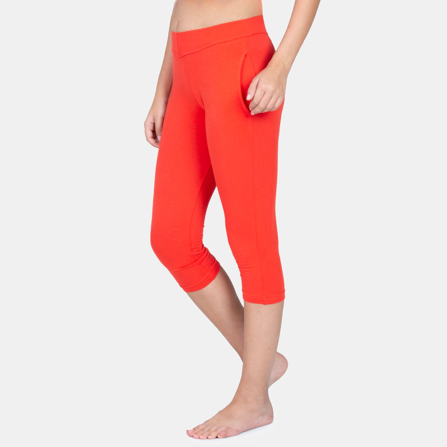 Envie Hugged Fit 3/4th Length Capri - NVCP6011