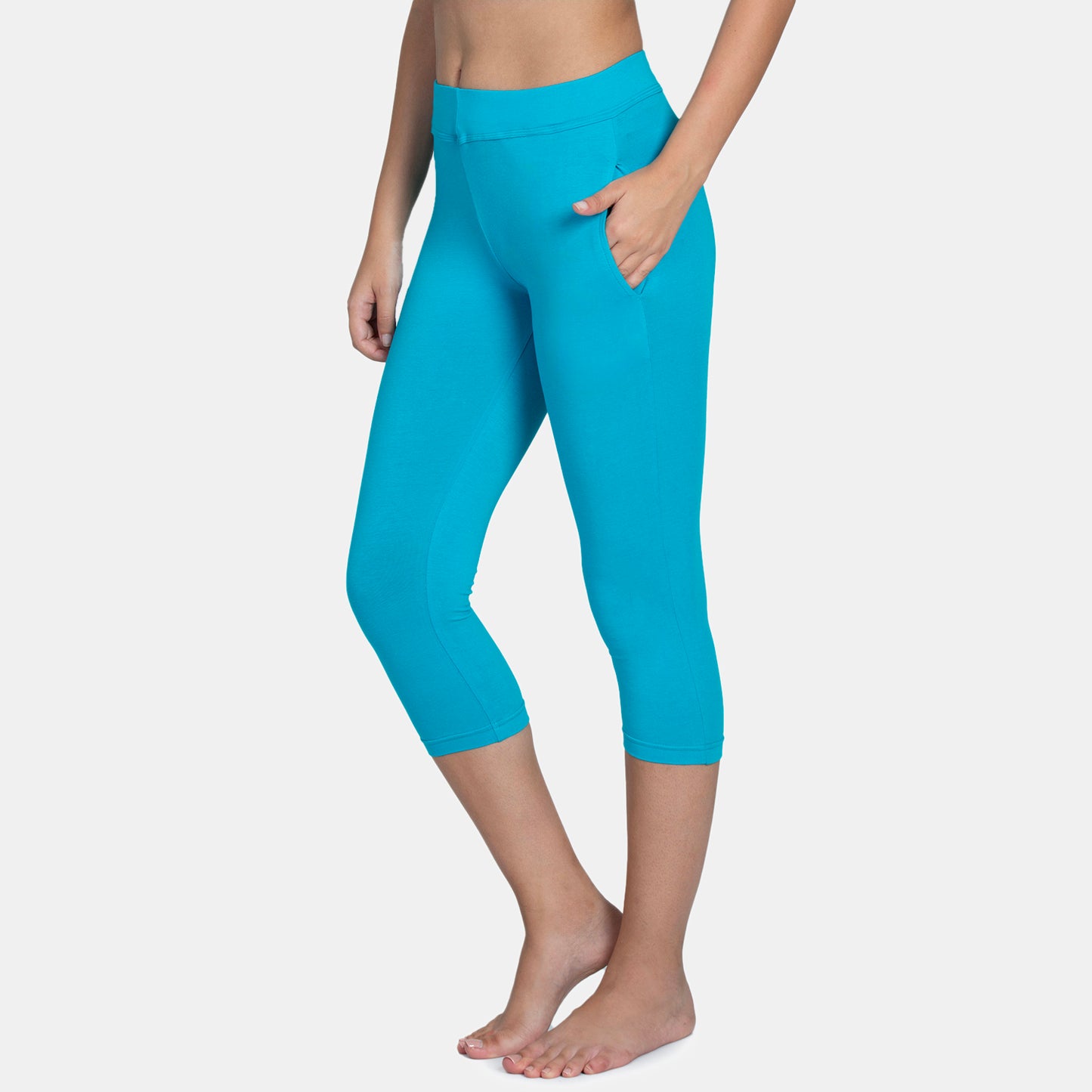 Envie Hugged Fit 3/4th Length Capri - NVCP6011