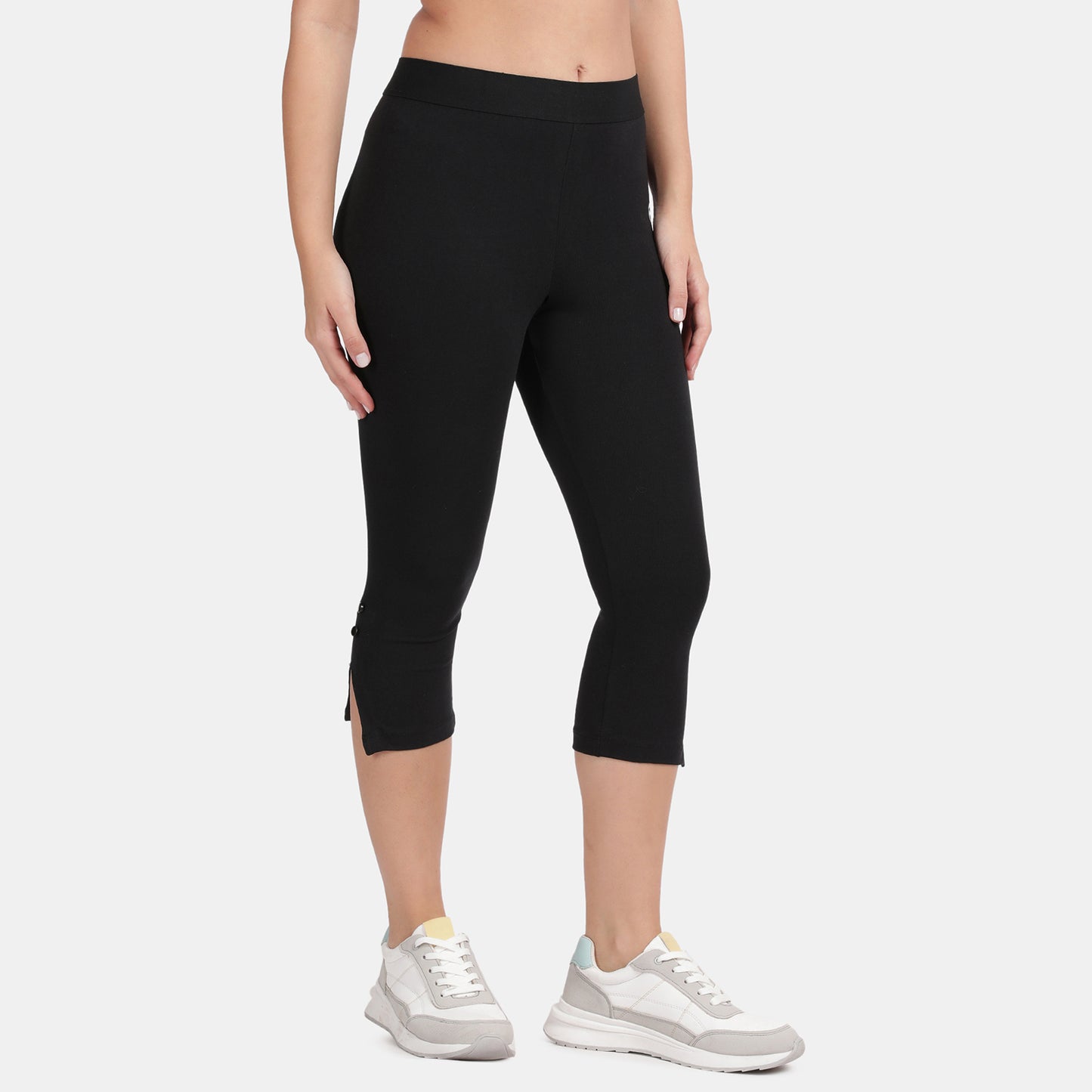 Envie Hugged Fit 3/4th Length Solid Capri - NVCP6001