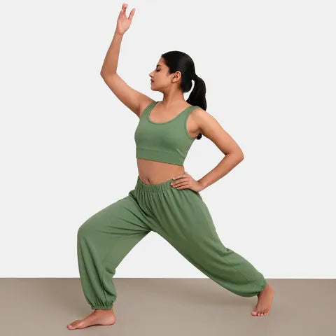Women’s fair green non-wired padded sports bra with breathable fabric, removable cups and full coverage support from Envie